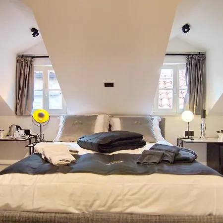 La E Bella Iii Casa de hóspedes 4*