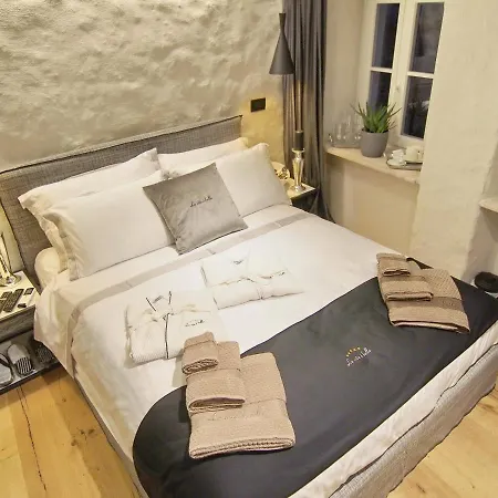 La E Bella Iii Casa de hóspedes 4*